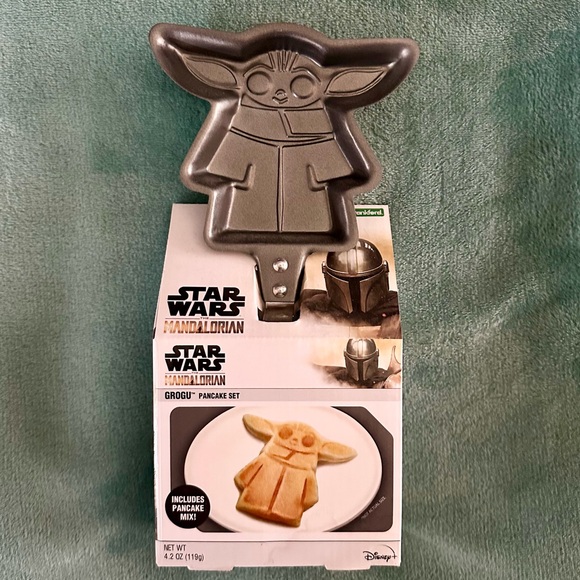 Disney | Kitchen | Disney Star Wars Mandalorian Grogu Baby Yoda Pancake ...